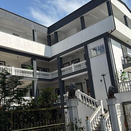 Vila Aaron ドゥラス エクステリア 写真