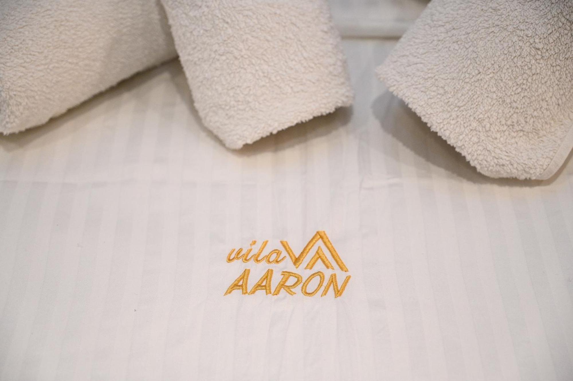Vila Aaron ドゥラス エクステリア 写真
