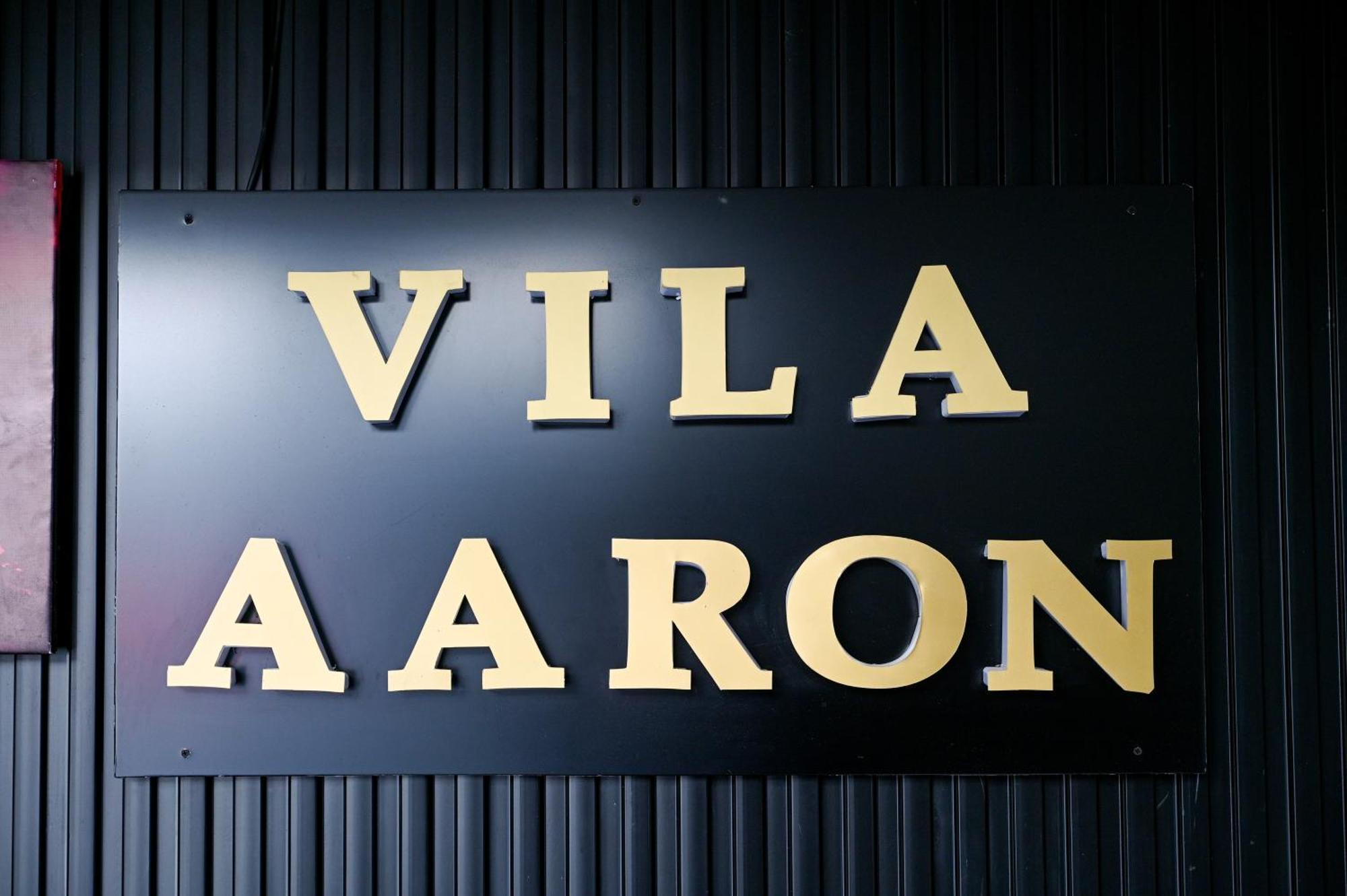 Vila Aaron ドゥラス エクステリア 写真